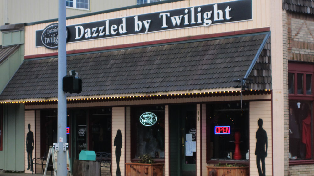 dazzled-by-twilight-store-forks-wa