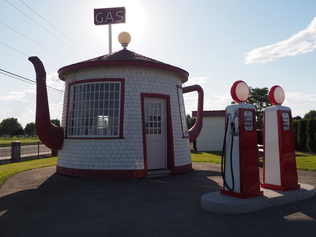 teapot dome gas station