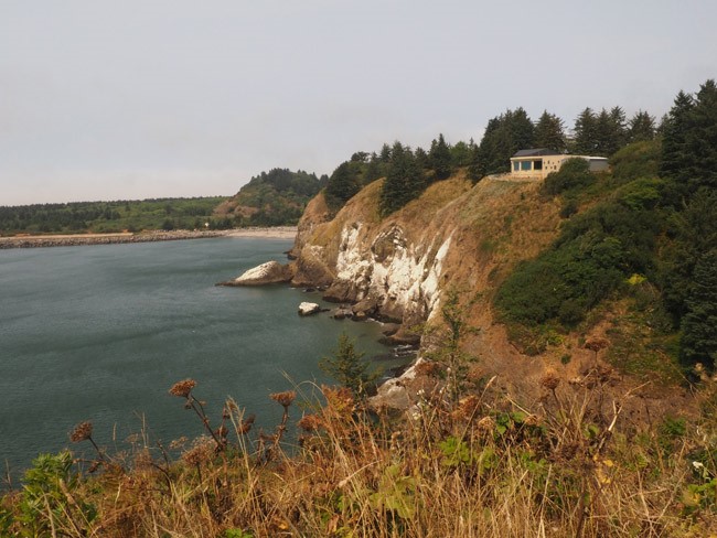 lewis and clark cliff