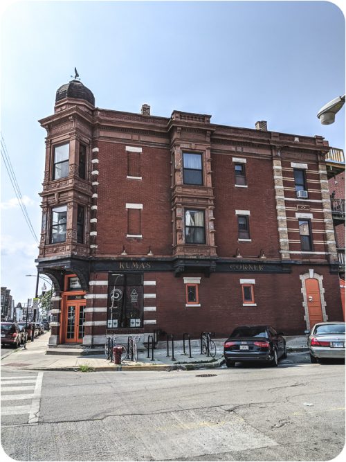 Chicago Designer toys, metal burgers, and buckets of blood • Mellzah